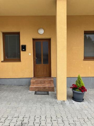 波切尼斯Apartmanovy Dom Slavia公寓 外观 照片
